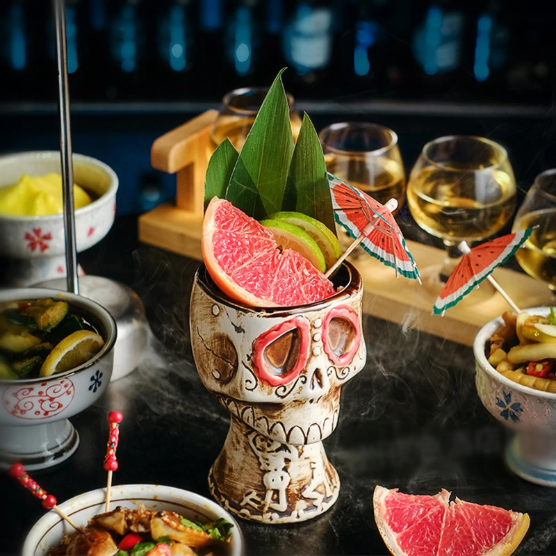 Kubek ceramiczny z czaszką na  – Wine Mix With Beer recenzja i cena